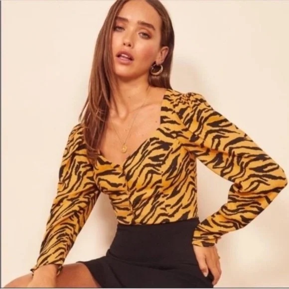 reformation tiger printed notta crepe blouse size xs - Picture 2 of 2